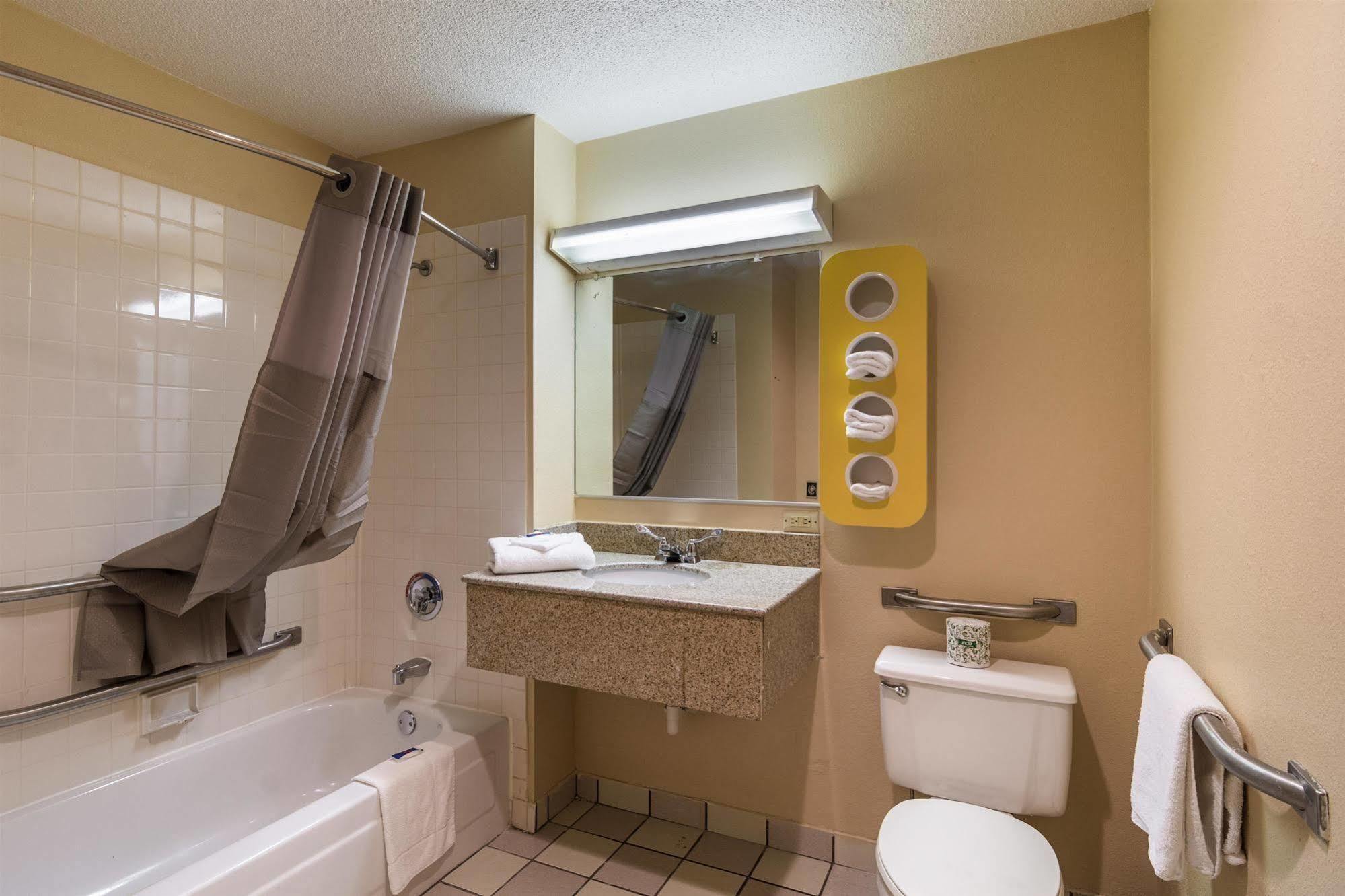 Motel 6-Libertyville, IL Eksteriør bilde