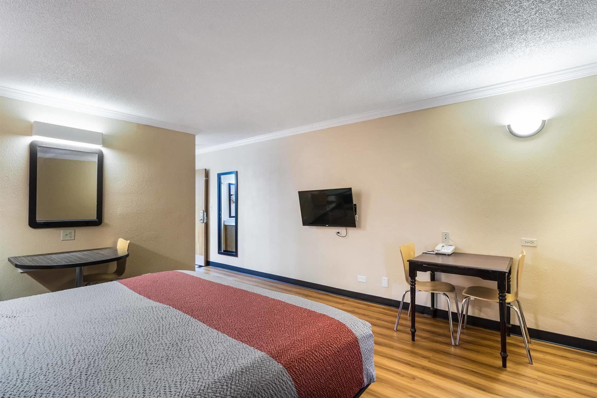 Motel 6-Libertyville, IL Eksteriør bilde