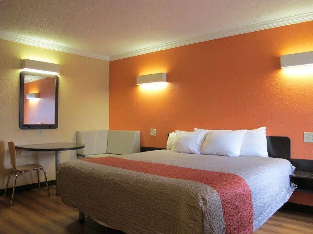 Motel 6-Libertyville, IL Eksteriør bilde